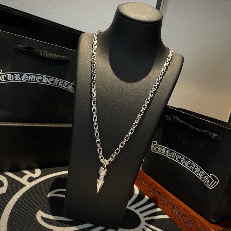 Ch*0me He**ts necklaces